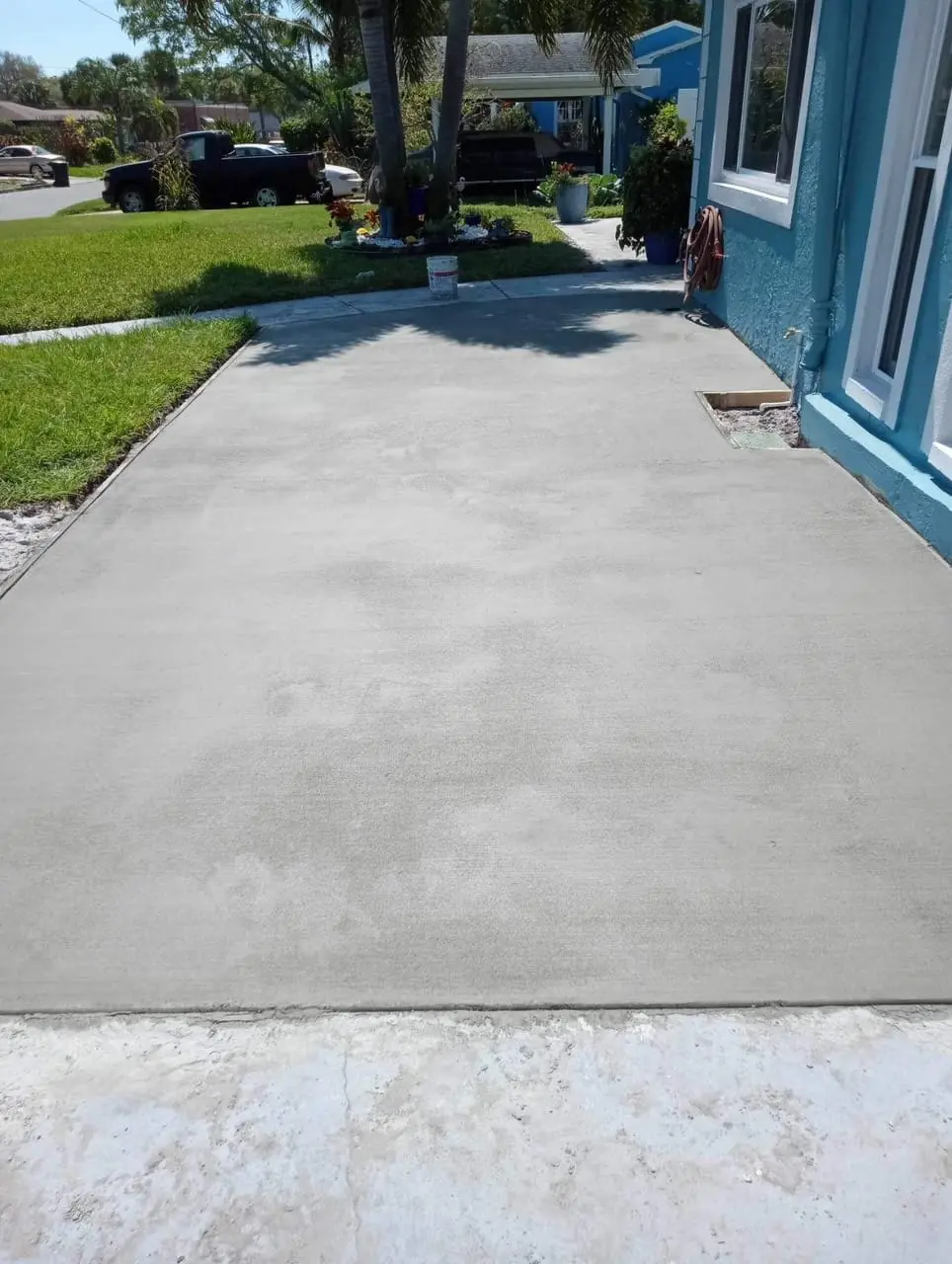 New concrete driveway and walkway installed